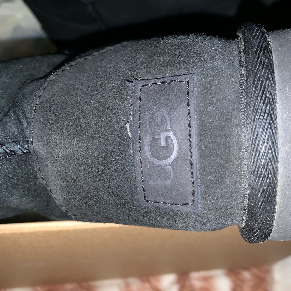 UGG BLACK - Picture 2 of 3